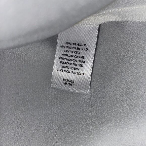 Nordstrom Halogen Women's Sleeveless Open Side Round Neck Satin Top White Size M - Picture 9 of 10